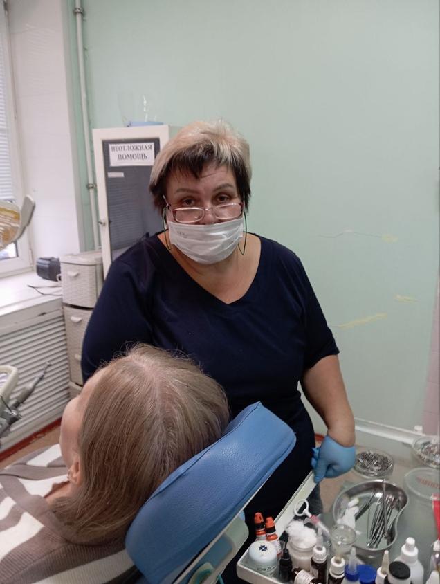 Регулярный профилактический осмотр у стоматолога